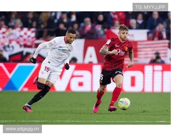 维蒂尼亚 vs 德克兰·赖斯:防守能力与中场屏障作用对比 维蒂尼亚 vs 德克兰·赖斯:防守能力与中场屏障作用对比