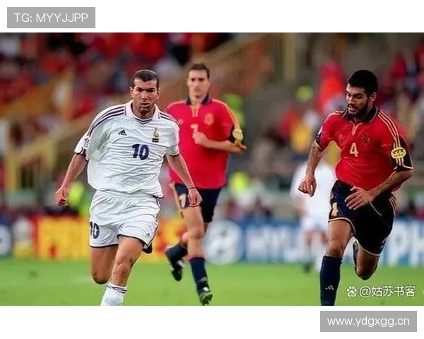 贝林厄姆与齐达内中场统治力风格对比分析