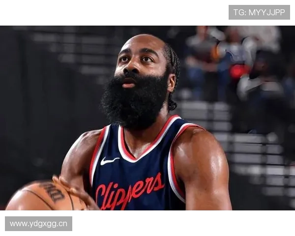 哈登无球效率提升，改变进攻节奏主导球队攻势